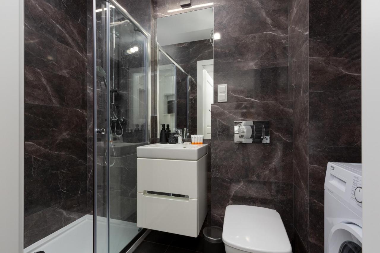 Elegancki Apartment Z Parkingiem By Noclegi Renters ワルシャワ エクステリア 写真